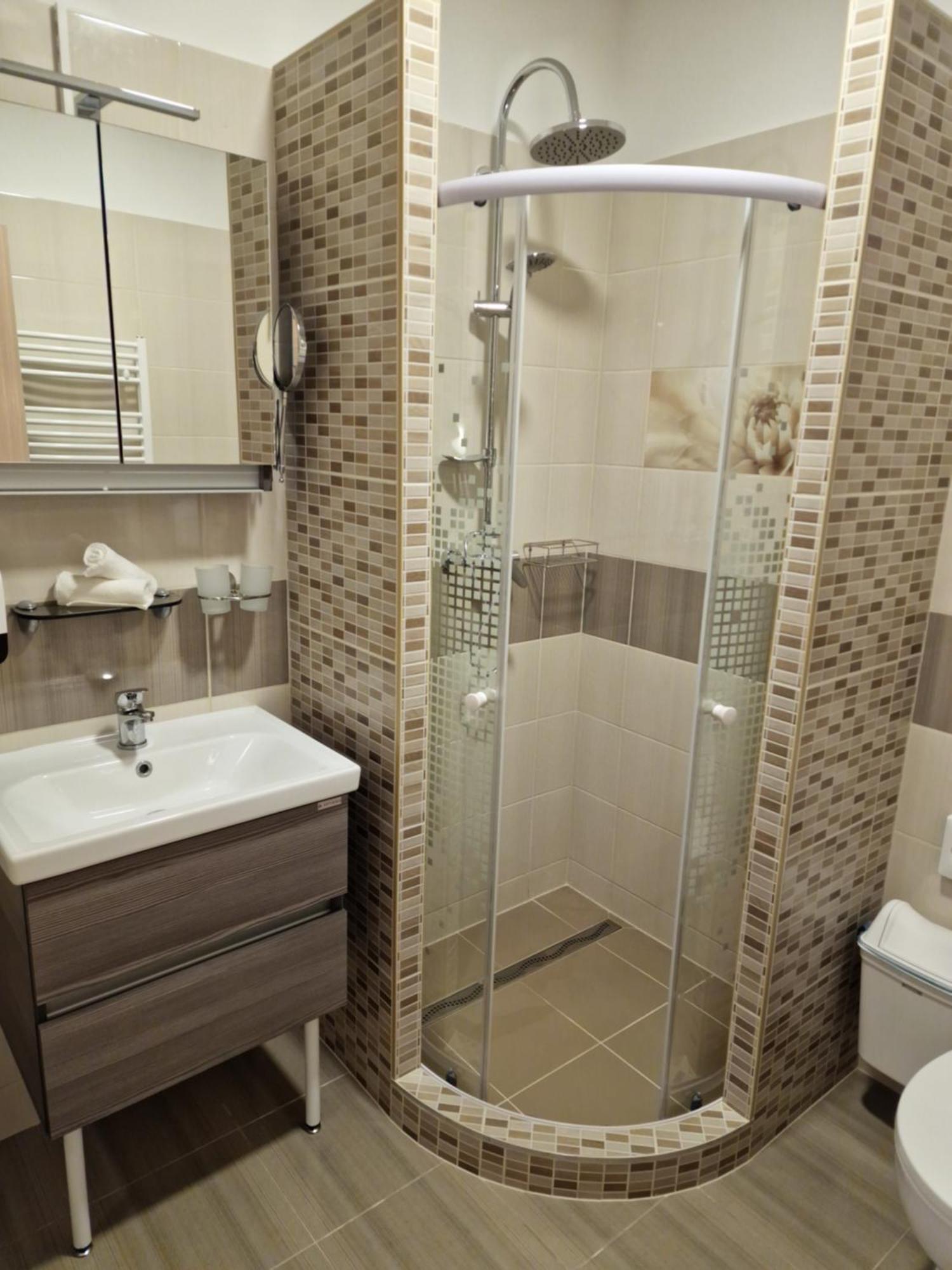 Holiday Apartmanhaz Gyula Ngoại thất bức ảnh