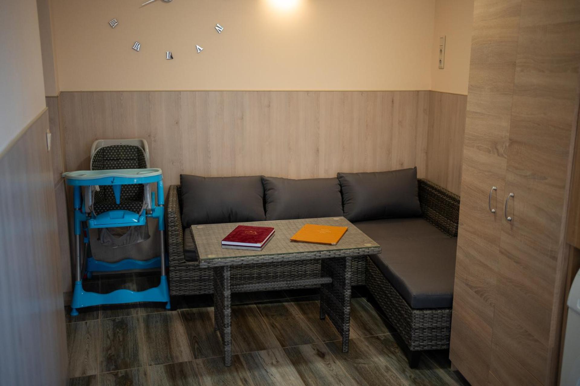 Holiday Apartmanhaz Gyula Ngoại thất bức ảnh
