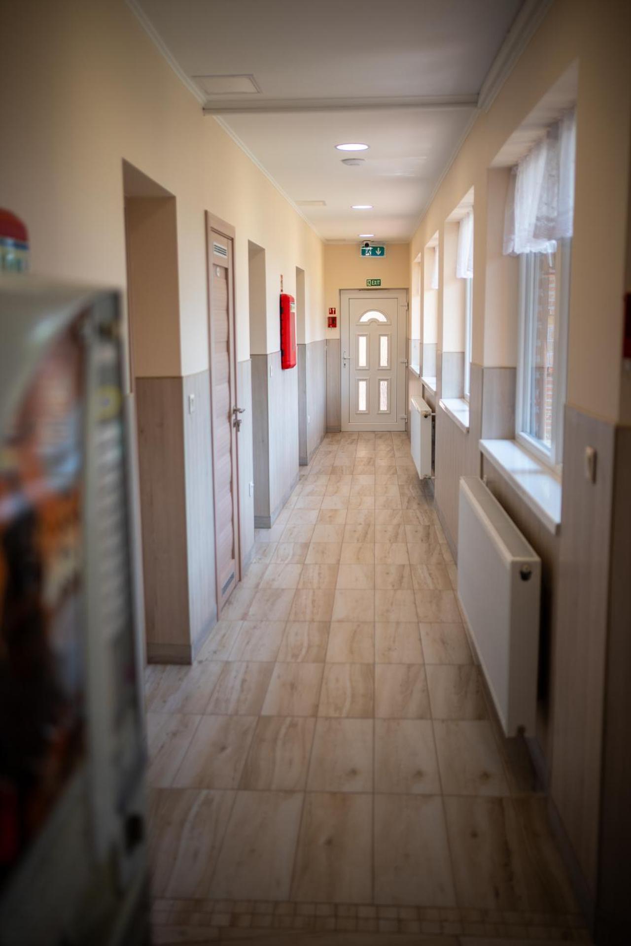 Holiday Apartmanhaz Gyula Ngoại thất bức ảnh