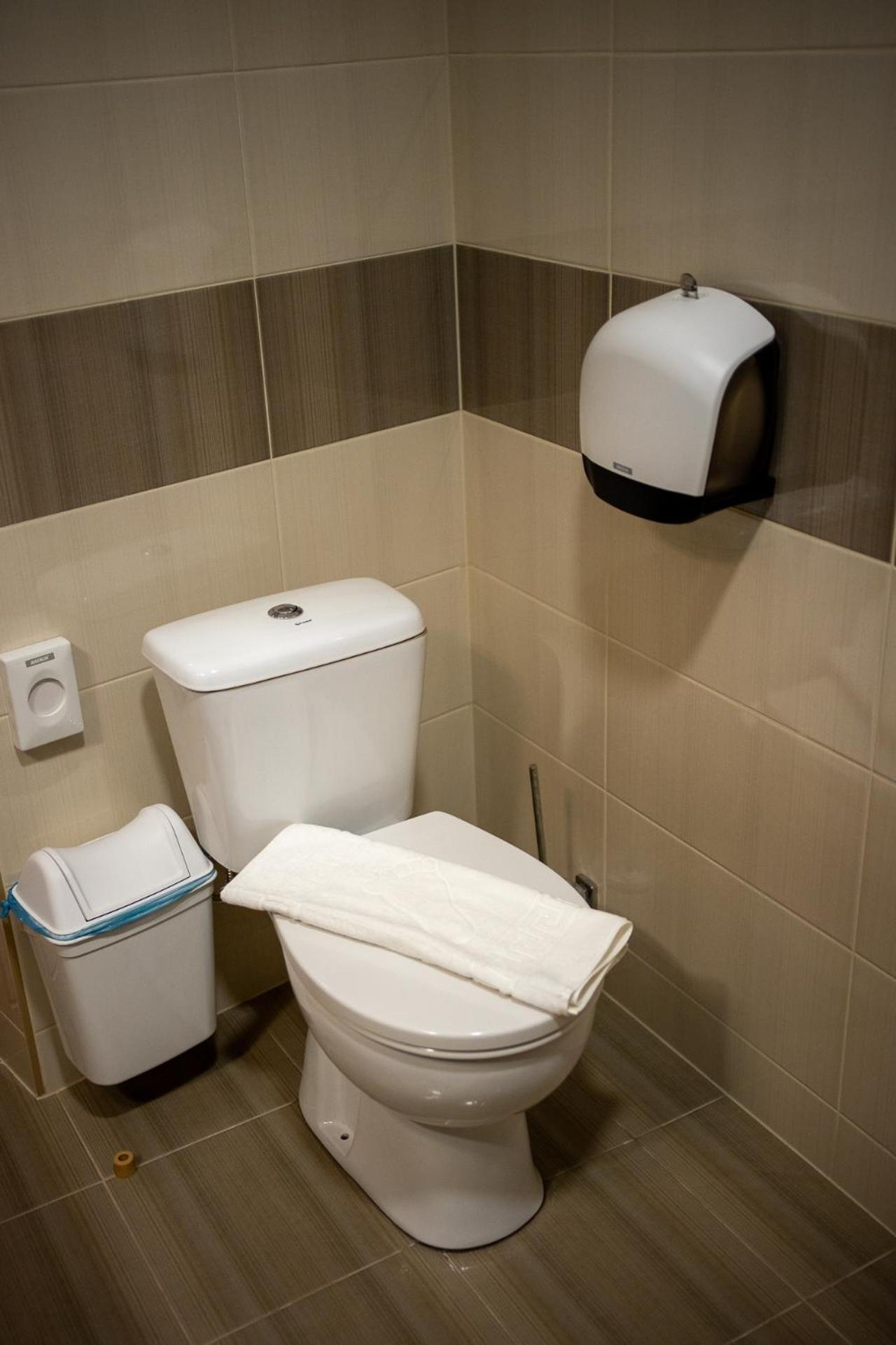 Holiday Apartmanhaz Gyula Ngoại thất bức ảnh